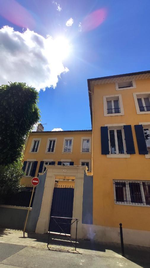 A Deux Pas Du Theatre Apartment Оранж Екстериор снимка